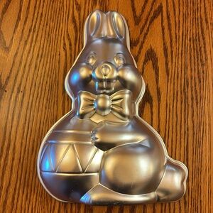 Wilton 3D Easter Bunny & Egg Aluminum Cake Pan Mold Vintage 1984 #502-3452